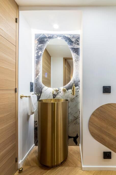 B Luxe Triplex, Cinema Near Place Des Vosges Ac Appartement Parijs