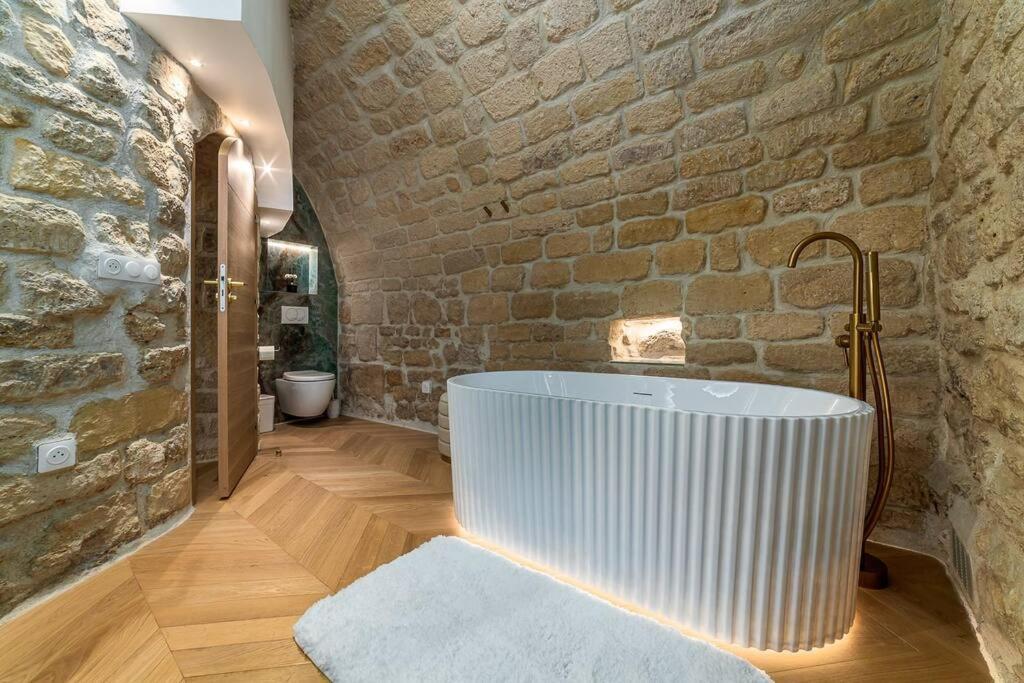 Appartement B Luxe Triplex, Cinema Near Place Des Vosges Ac *