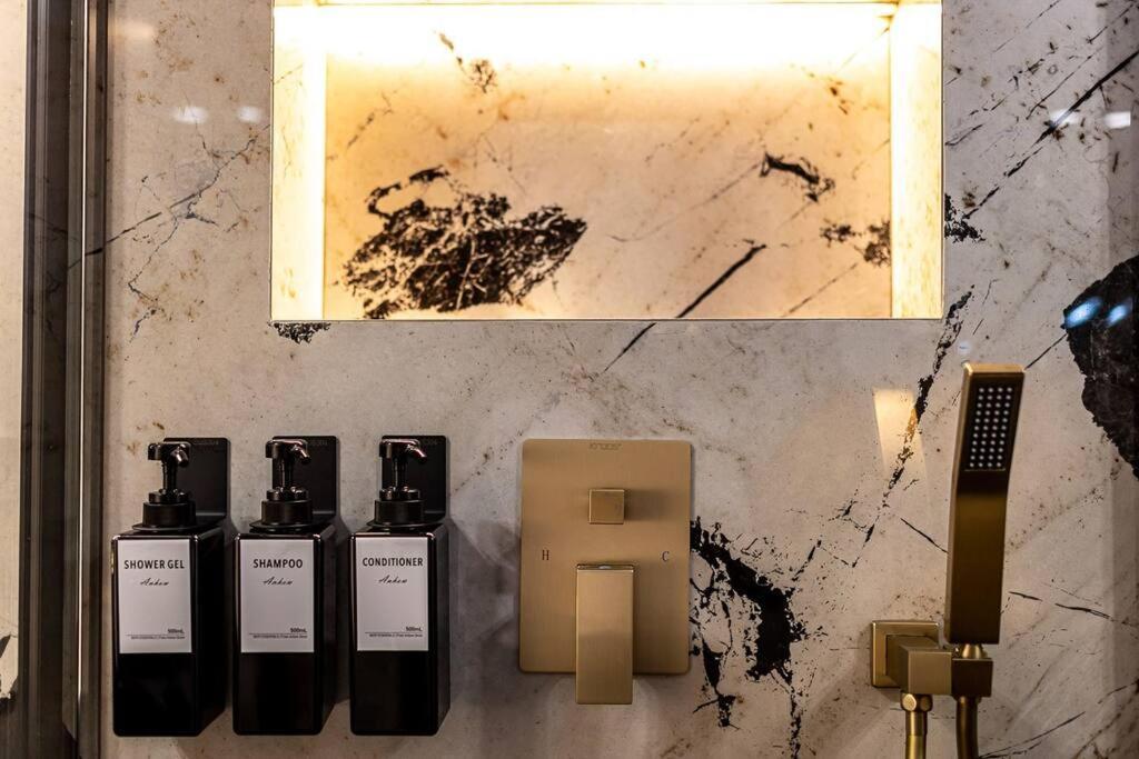 Appartement B Luxe Triplex, Cinema Near Place Des Vosges Ac Parijs