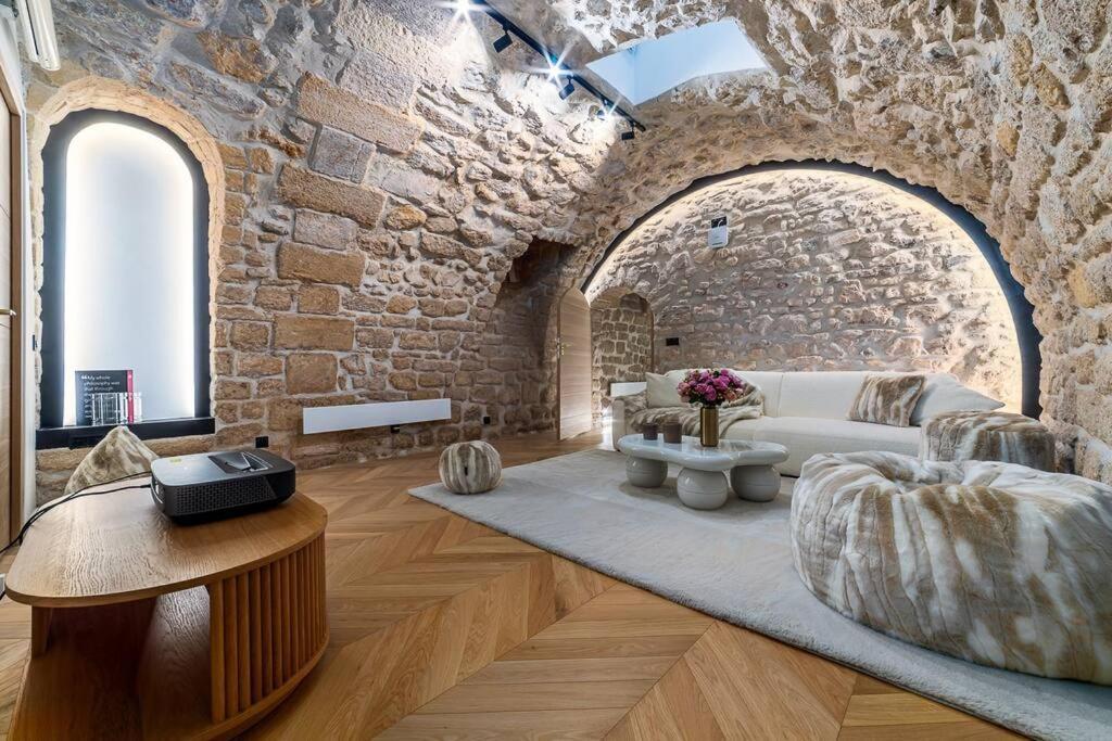 B Luxe Triplex, Cinema Near Place Des Vosges Ac * Parijs